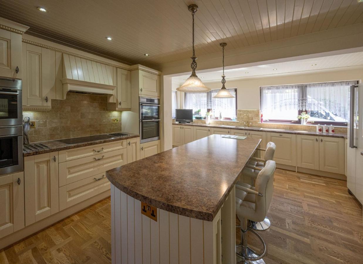 Hillcrest Villa Форт Уилям Екстериор снимка