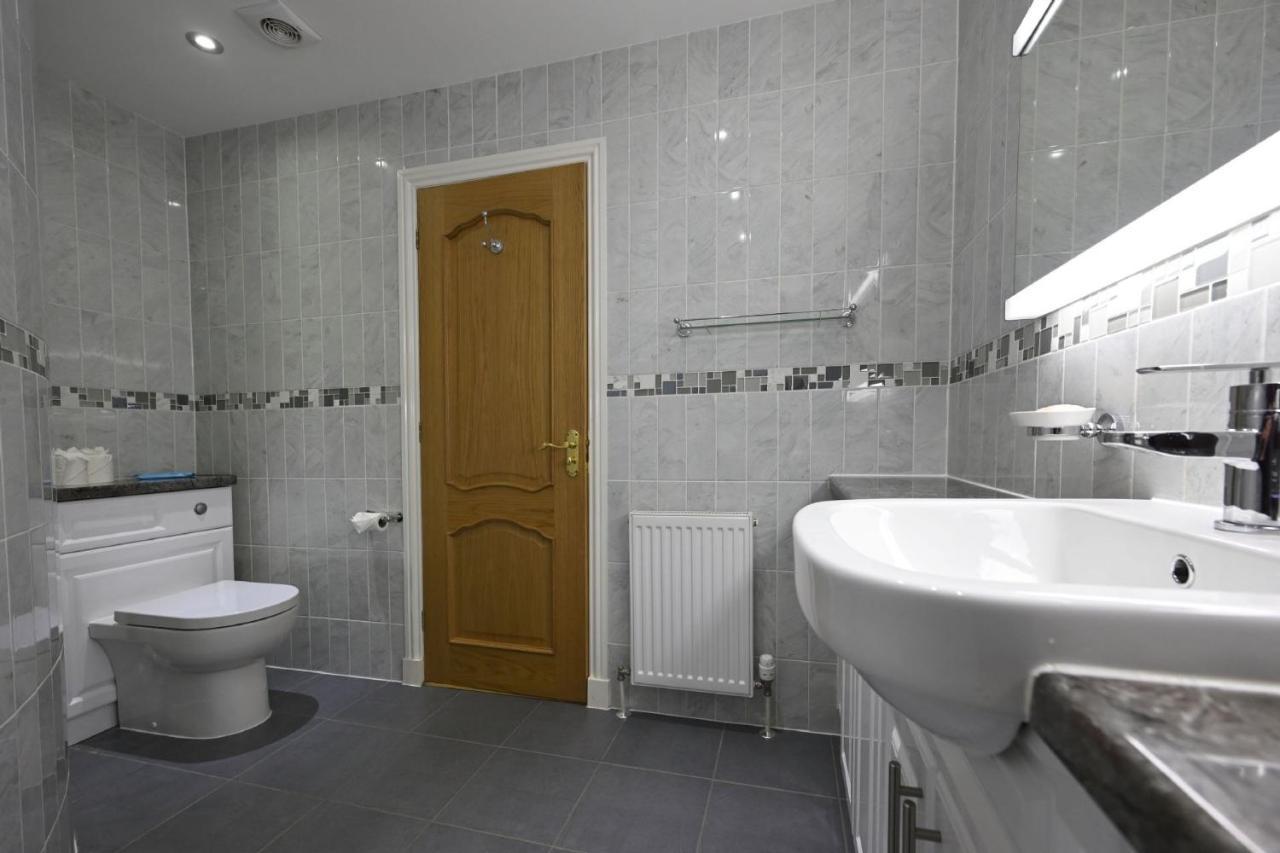 Hillcrest Villa Форт Уилям Екстериор снимка